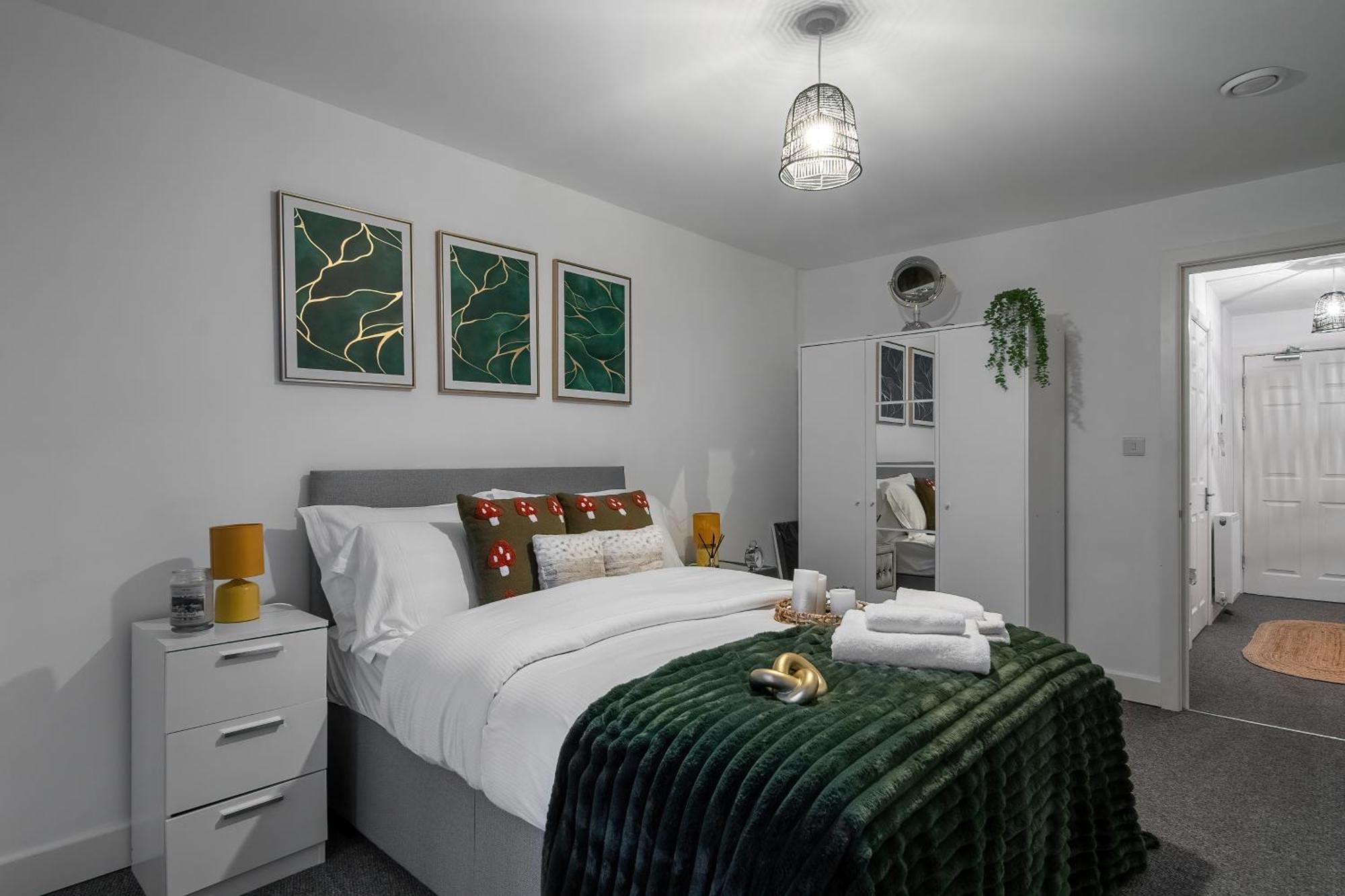 One And Two Bed Apartments Slough Near Heathrow Colnbrook Dış mekan fotoğraf